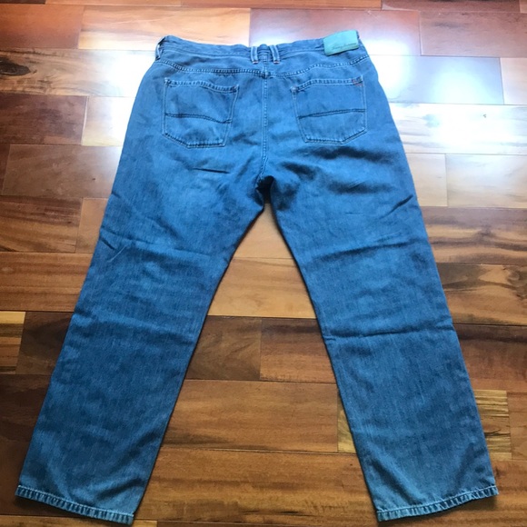 Tommy Bahama Jeans - Picture 7 of 7